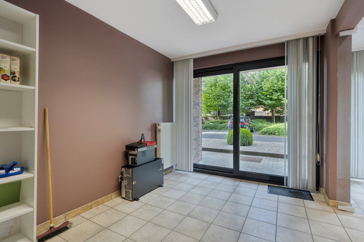 Kantoor- of praktijkruimte van 86m² te koop in Roeselare - foto 4