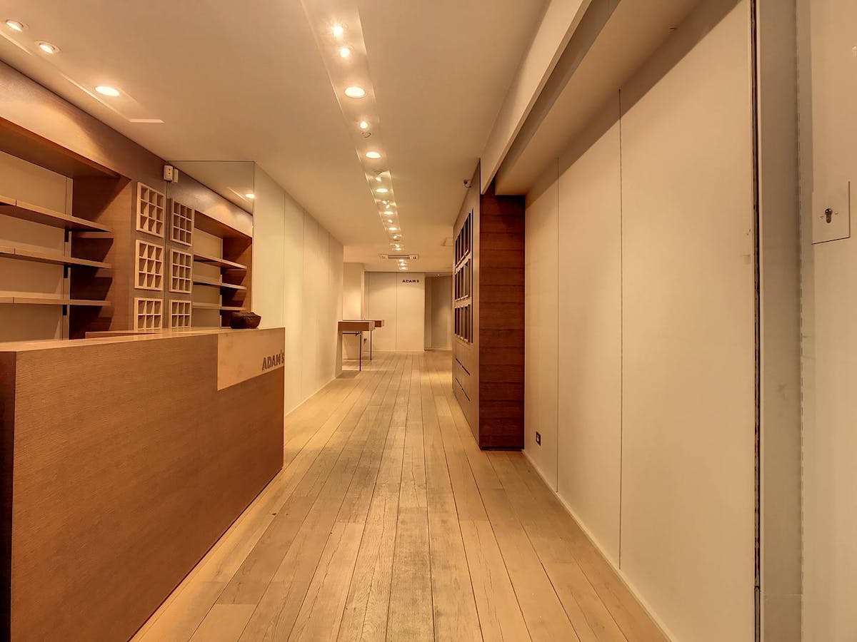 Propriété commerciale dans un emplacement privilégié à louer à Courtrai ! - photo 4