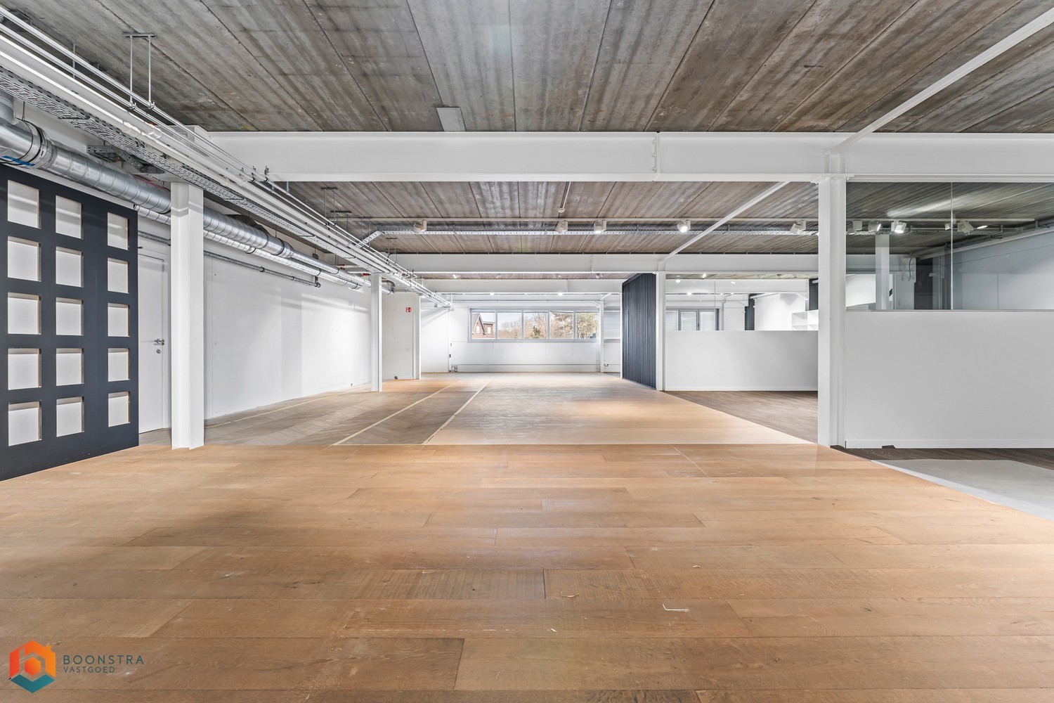 Kantoorruimte (335 m²) met veel mogelijkheden op toplocatie - foto 4