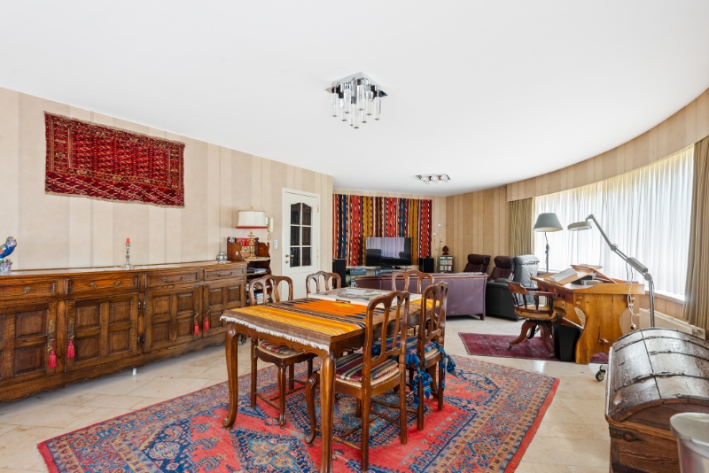 Ruim en lichtrijk APP (165m²) op 2eV met 3 SLK, terras en mogelijk 2 autostaanplaatsen - foto 5