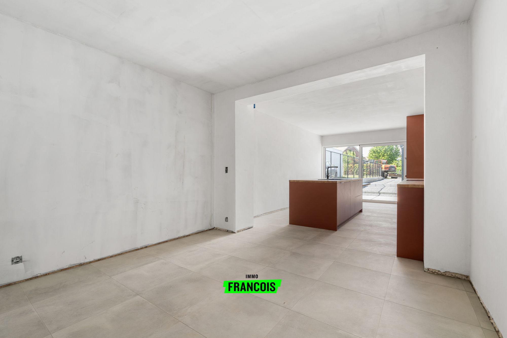 Volledig gerenoveerde rijwoning te koop met loods! - foto 3