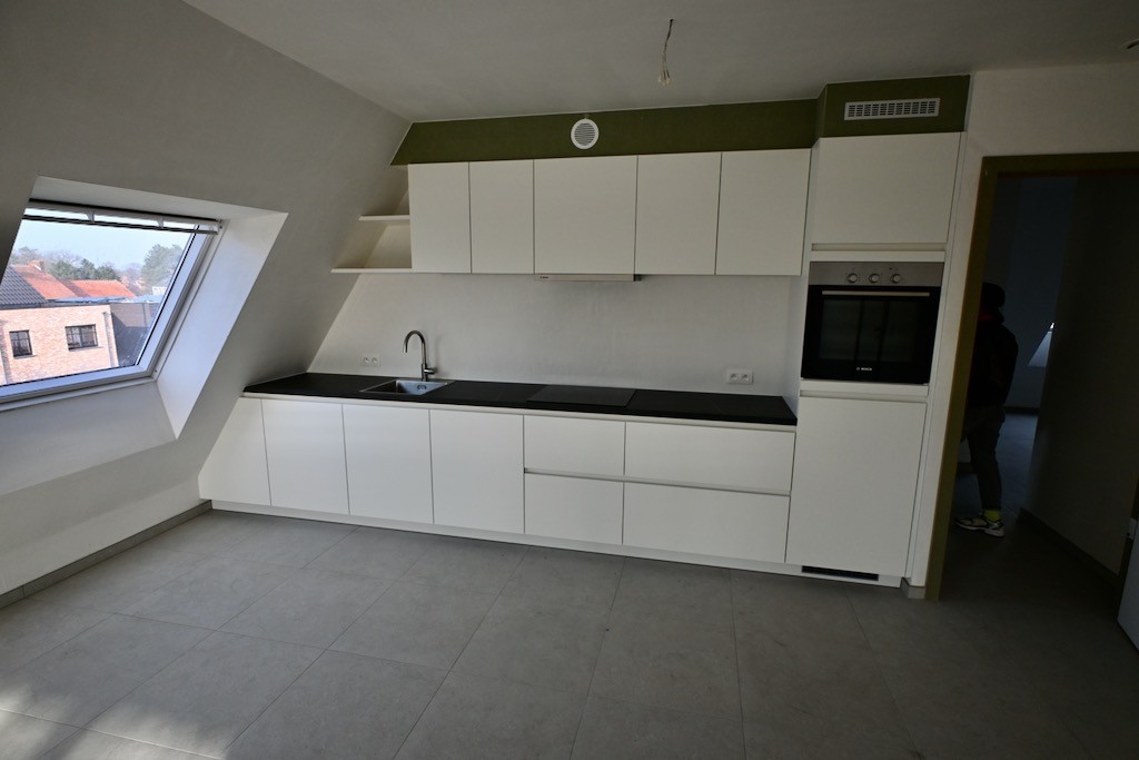 Ruim dakappartement met 2 slaapkamers ! - foto 3