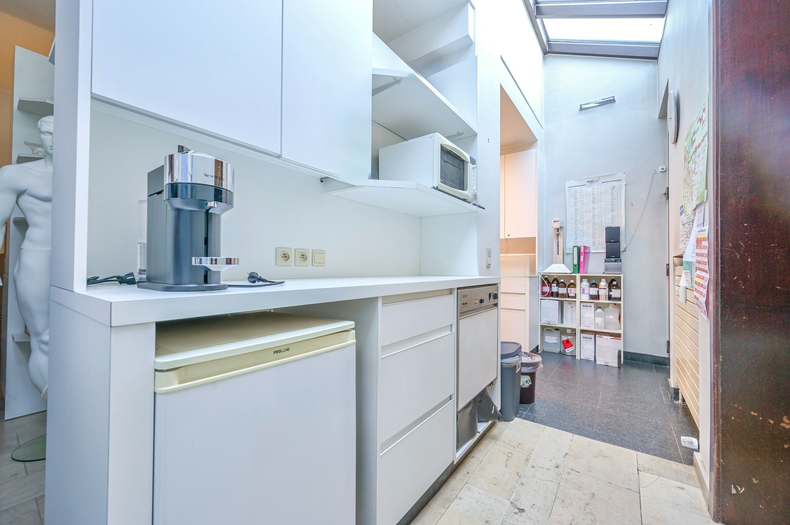 Handelspand met ruim appartement te huur in het hart van Bornem - photo 4