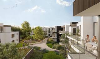 <p>Op een uitzonderlijke locatie in Varsenare presenteren wij Terra Nova: een nieuwbouwproject waar hedendaagse architectuur, duurzaam wonen en een unieke groene leefomgeving samenkomen. Het concept *wonen in een park* staat centraal: een autoluwe omgeving met aangelegde groenzones, wandelpaden en open zichten, ontworpen met maximale aandacht voor privacy en levenskwaliteit. Grote raampartijen en ruime terrassen zorgen voor een optimale lichtinval en een sterke connectie met het groen. Alles afgewerkt met duurzame, hoogwaardige materialen.<br /><br />Residentie TERRA is dwars gelegen op het terrein, de apppartement aan de voorzijde hebben zicht op de Gistelsteenweg, de appartementen achteraan zicht op de greone zone en de Grote Thems. Deze residentie bestaat uit 17 appartementen, waarvan 1 uitzonderlijk ruim penthouse. Bewoners kiezen ondergronds uit staanplaatsen, enkele garages of dubbele garageboxen, XL-boxen en privatieve bergingen — zodanig de bovengrondse omgeving maximaal groen, veilig en aangenaam blijft.<br /><br />Alle appartementen voldoen aan de BEN-norm (Bijna-Energie-Neutraal) en zijn uitgerust met moderne technieken voor een laag energieverbruik en een aangenaam binnenklimaat.<br />Met een E-peil richting E20 tot zelfs E10 geniet u van een lagere energiefactuur en mogelijk een vrijstelling van onroerende voorheffing gedurende vijf jaar. Onder bepaalde voorwaarden komt u bovendien in aanmerking voor het verlaagd btw-tarief van 6%.<br /><br />Terra Nova is een realisatie van Projectontwikkeling Jacxsens, een ervaren en financieel solide bouwpartner met een sterke reputatie in kwalitatieve residentiële projectontwikkeling. Doordachte architectuur, duurzame bouwtechnieken en een uitgesproken aandacht voor wooncomfort en afwerking kenmerken hun projecten.<br /><br />De verwachte oplevering voor Residentie Terra wordt voorzien begin 2029.<br /><br />Interesse? Maak vandaag nog vrijblijvend een afspraak voor een persoonlijk gesprek.</p>