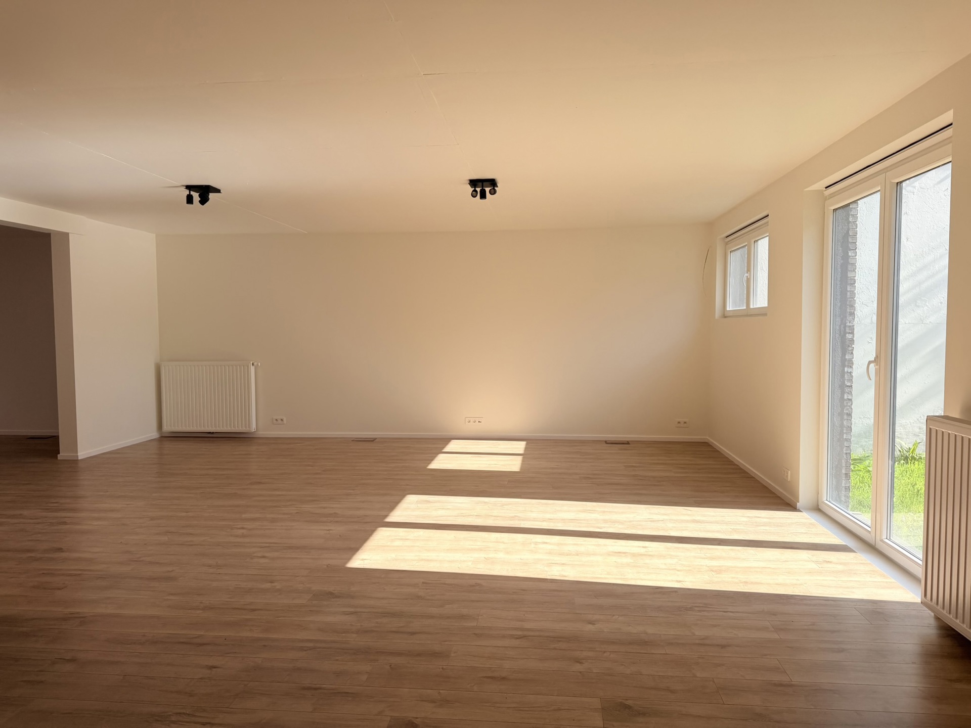 Commercial for rent in Brussels - photo 4