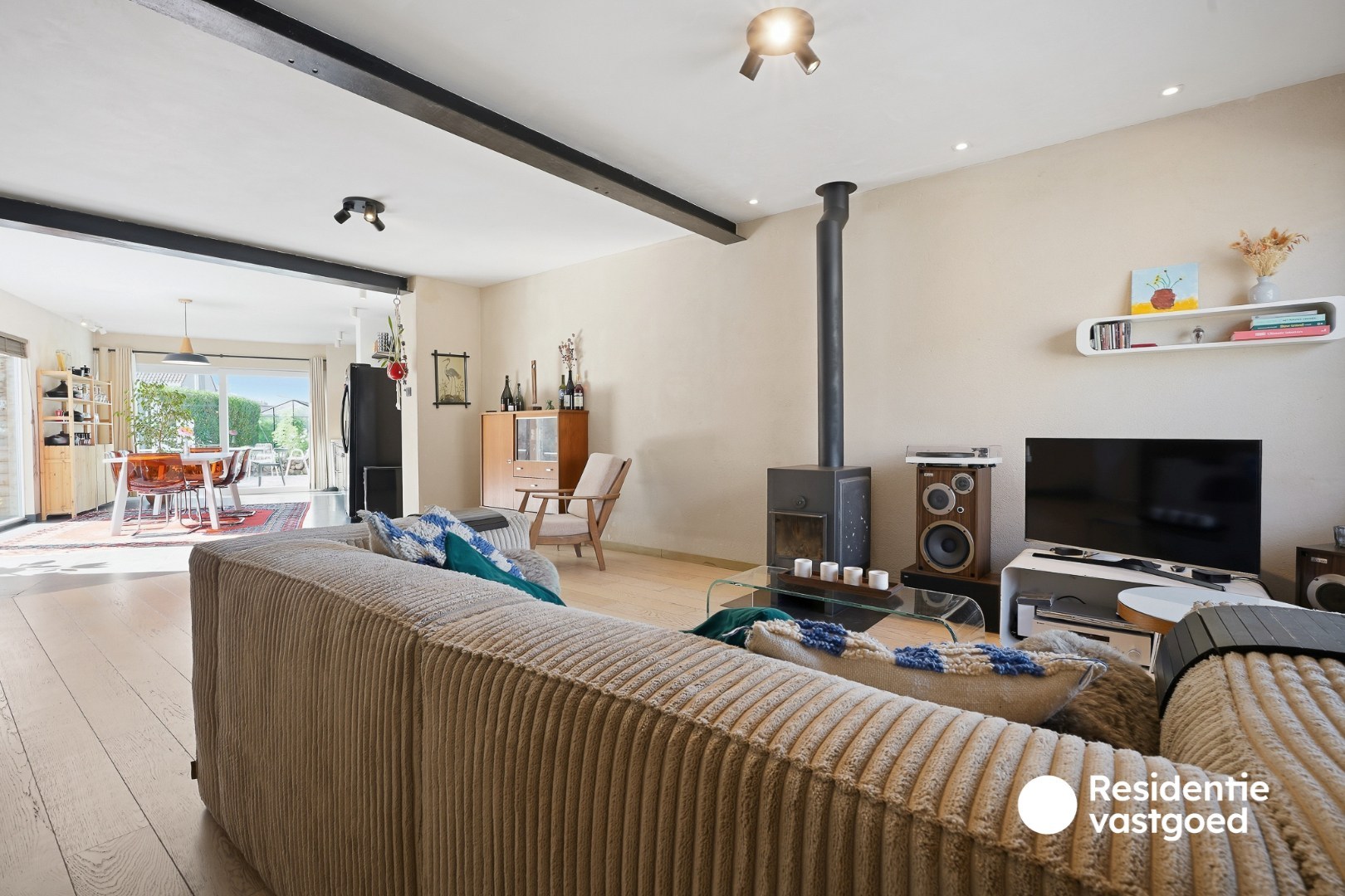 Smaakvol gerenoveerde woning met garage en zonnige tuin in hartje Keiem! - foto 3