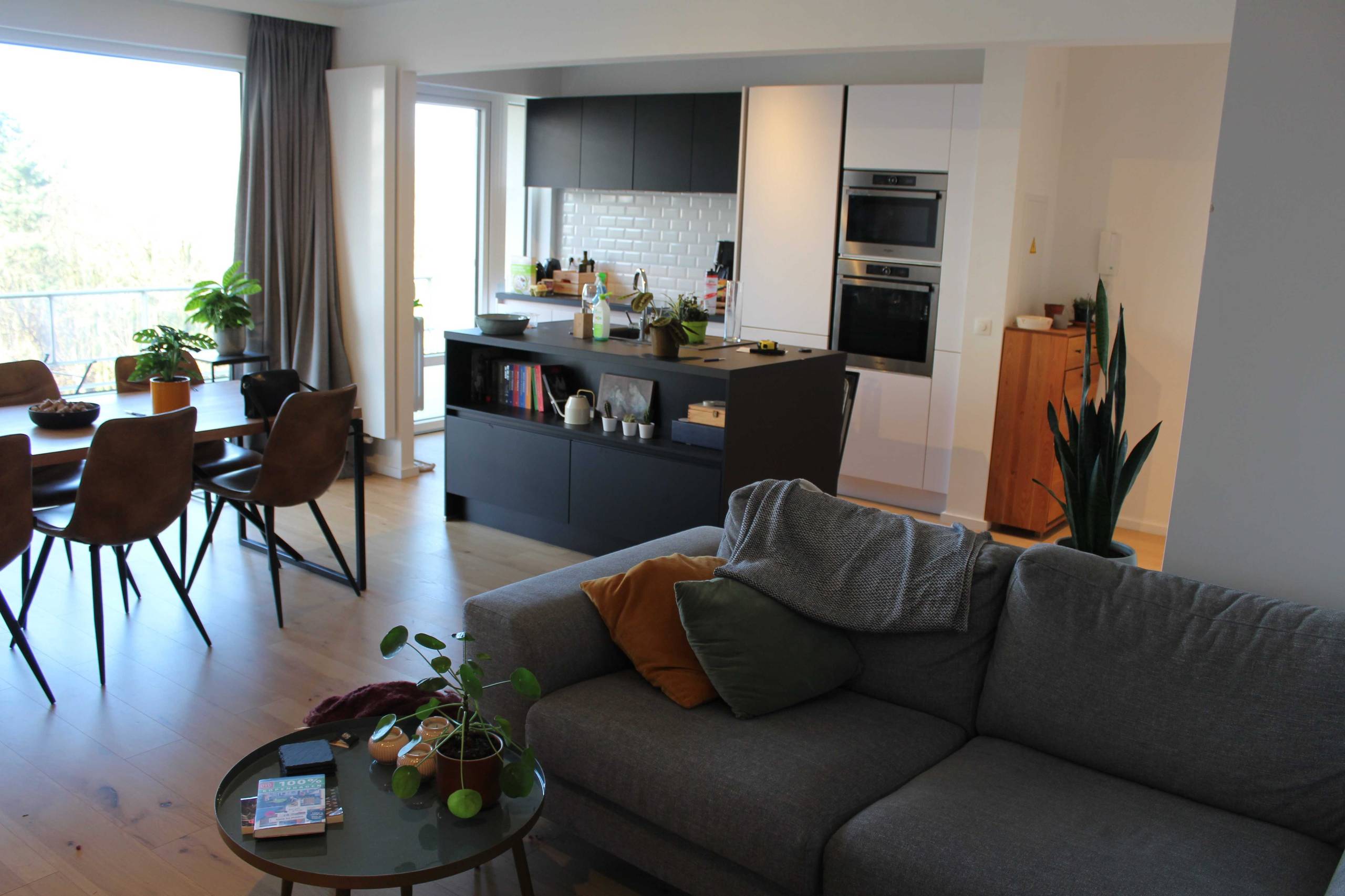 Appartement te koop in Berchem met 2 slaapkamers - foto 1