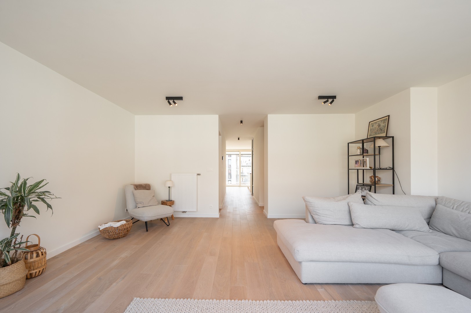 Uitzonderlijk ruime triplex met 4 slaapkamers gelegen in het centrum van Knokke. - photo 3