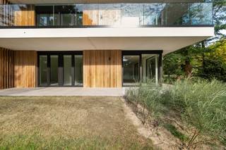 OKTOBER - NIEUWBOUWMAAND - Uw persoonlijk bezoek op reservatie - OPEN DEUR.   Woe. 15/10 11u-12u en 17u-18u  <br /><br />Roeselare-Rumbeke :  Wenst u stijlvol te wonen in het groen ?<br /><br />Dan is deze residentie iets voor u.  Dit populair nieuwproject vlak bij de markt van Rumbeke is gelegen in een oase van groen en rust.<br />Deze appartement geven u een uniek ruimte- en luxegevoel.<br /><br />Elk appartement kent een hoekligging en biedt dankzij grote glasgevels een panoramisch uitzicht op de prachtige privé parktuin.  Overvloedig lichtinval, hoge plafonds en ruime terrassen beiden een ongeëvenaard gevoel.<br />De afwerking is van hoge niveau, zodat jij je woonst enkel nog van een persoonlijke inrichting hoeft te voorzien.<br /><br />Troeven :<br />- Hoogstaand architectuur<br />- Rustig wonen en alles  dichtbij<br />- Oase van groen <br />- Pure luxe<br />- Heerlijk ruimtegevoel<br /><br />Klaar om deze appartementen eens te bezichtigen ?<br />Bel ons nu voor een afspraak op 051/62 40 40 en dan geven wij u een interessante rondleiding doorgeen dit project.