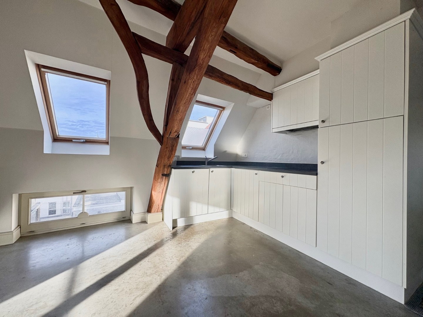 Stijlvol 3-slaapkamer duplexappartement met zonnig terras - foto 3