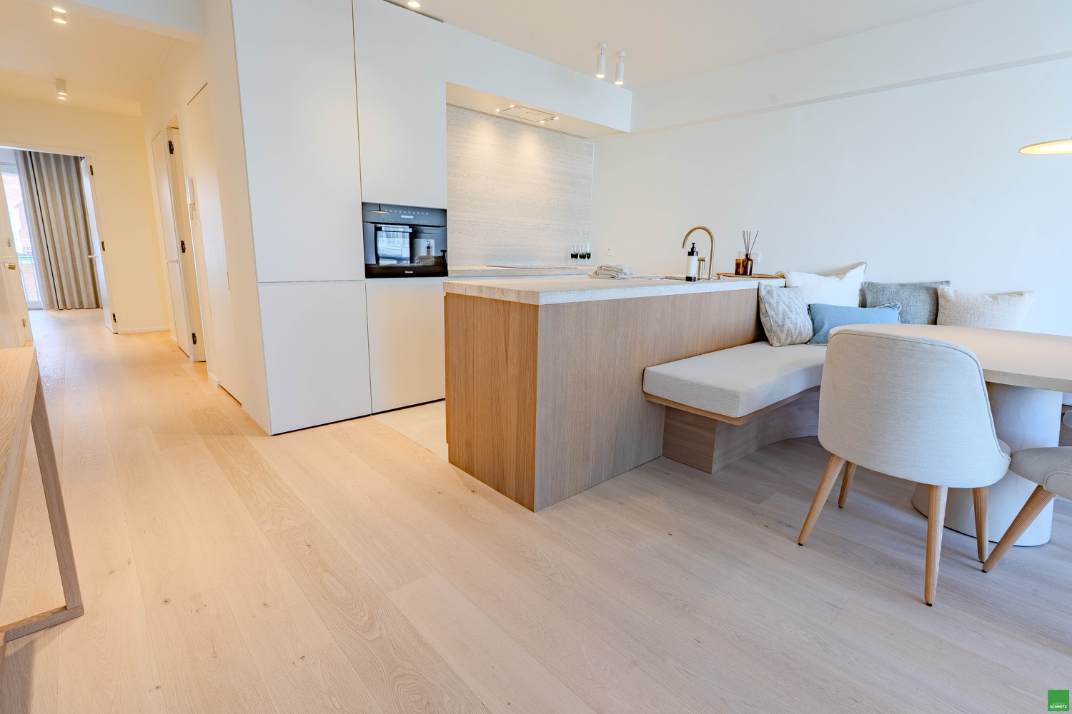 Prachtig gerenoveerd appartement met 3 slaapkamers op een zeer centrale ligging op wandelafstand van het strand. - foto 4