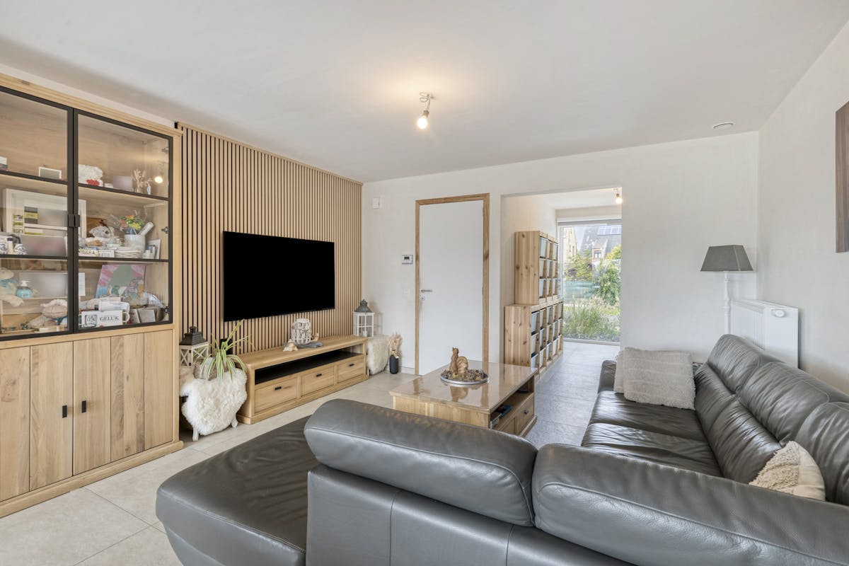 Recente woning te koop op mooi perceel in hartje Alveringem - foto 3