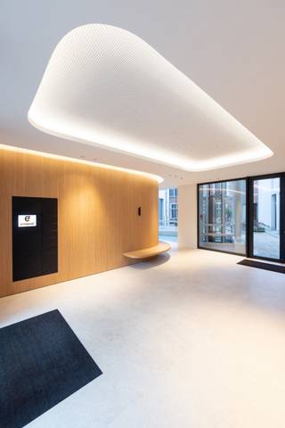 Gerenoveerde, lichte, volledig ingedeelde kantoren, ideaal gelegen naast de levendige wijk Ma Campagne en vlakbij het Gemeentehuis van Sint-Gillis. Tal van winkels, restaurants en faciliteiten in de directe omgeving.<br />Gemakkelijk bereikbaar met het openbaar vervoer.<br />Parking buiten beschikbaar: €1.450/plaats/jaar.<br />Exclusief kosten en belastingen.