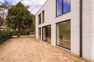 Luxe nieuwbouwvilla, innovatief design en comfort, geen BTW enkel registratieOntdek deze prachtige nieuwbouwvilla, gebouwd volgens de nieuwste...