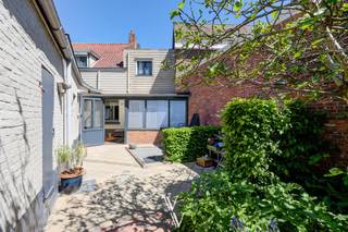 Deze te renoveren woning is gelegen in het centrum van Nijlen, op wandelafstand van het openbaar vervoer, scholen en winkels. De woning biedt een...