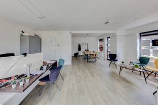 Commercieel gelegen hoekhandelspand: ideaal voor winkel/vrij beroeper - hoek Ter Heydelaan - Gallifortlei Deurne - 80m2 met 15 meter vitrines -...