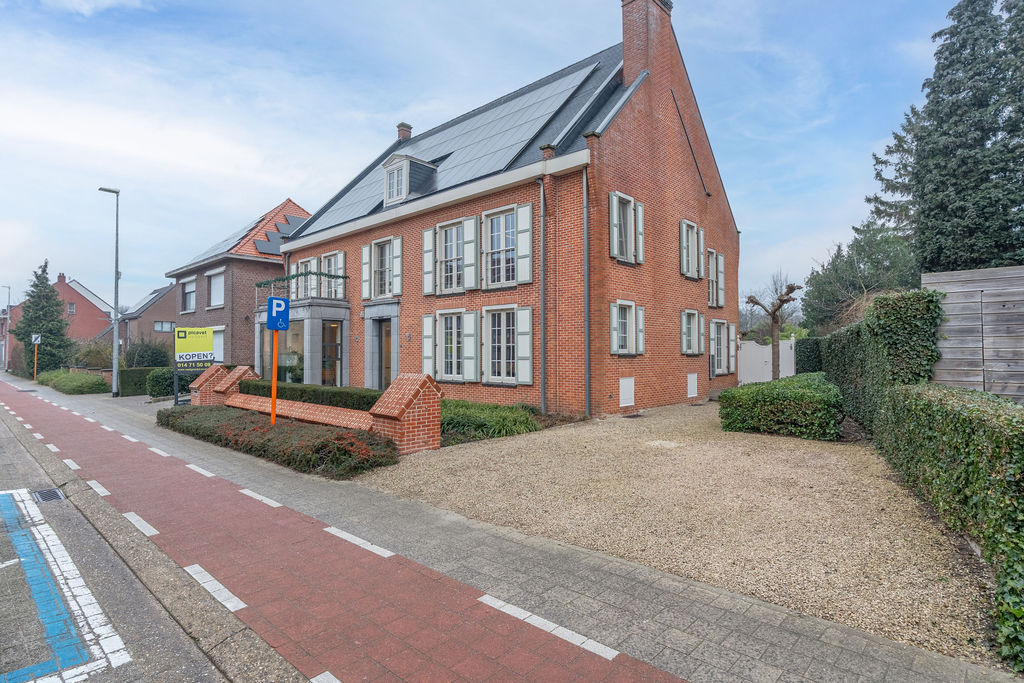 Apothekersvilla met handelsruimte, 5 slaapkamers en 2 badkamers.  - foto 3