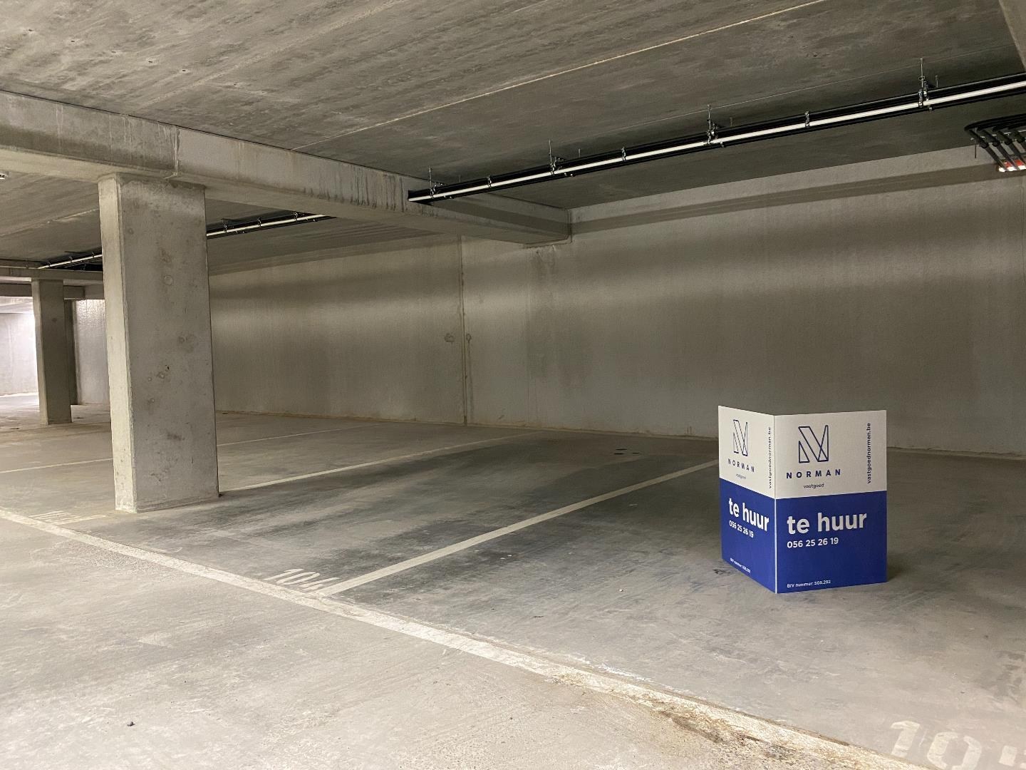  …