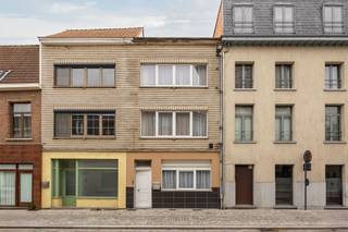 Move-in ready family home with 3 bedrooms in Mechelen This move-in ready home in Mechelen offers 156m² of living space. With three bedrooms, an...