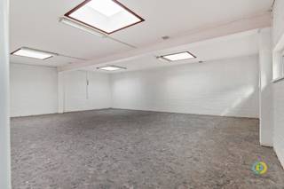 Gelegen in het centrum van Vilvoorde vindt u deze gunstig gelegen opslagplaats. Het gebouw werd voorheen gebruikt als balletschool. Bij...