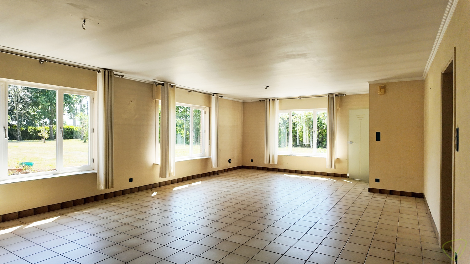 Te renoveren woning met weide op royaal perceel in Eeklo - foto 5