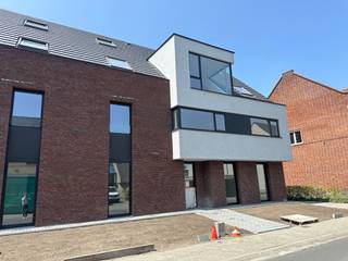 Prachtig villa-appartement, recent opgeleverde op wandelafstand van het gezellige centrum van Sleidinge. Dankzij de gunstige ligging bevinden...