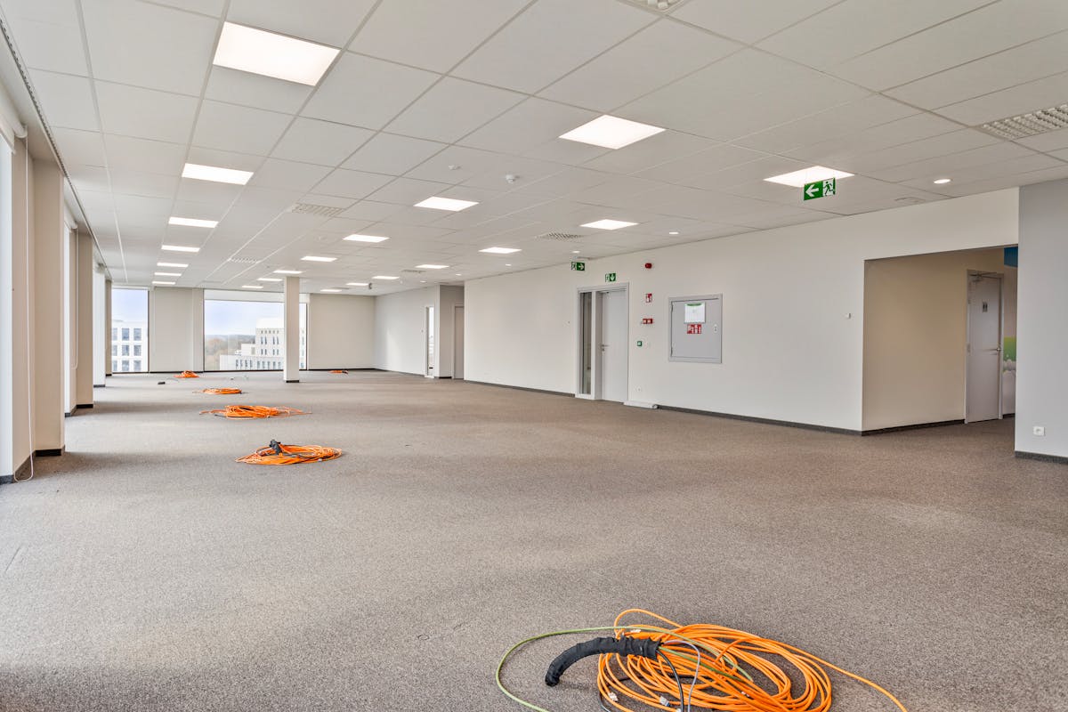 Kantoor (659 m²) op de 7e V, direct aan het station Brugge. - foto 4