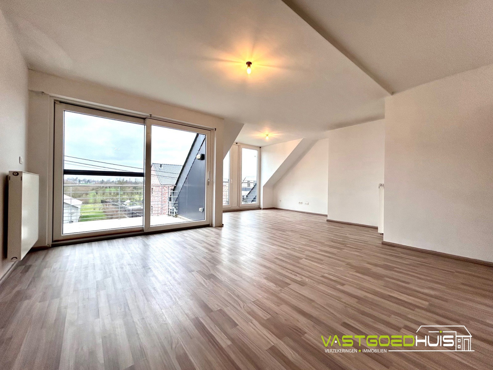 Hedendaags appartement met garage, terras en autostaanplaats - foto 5