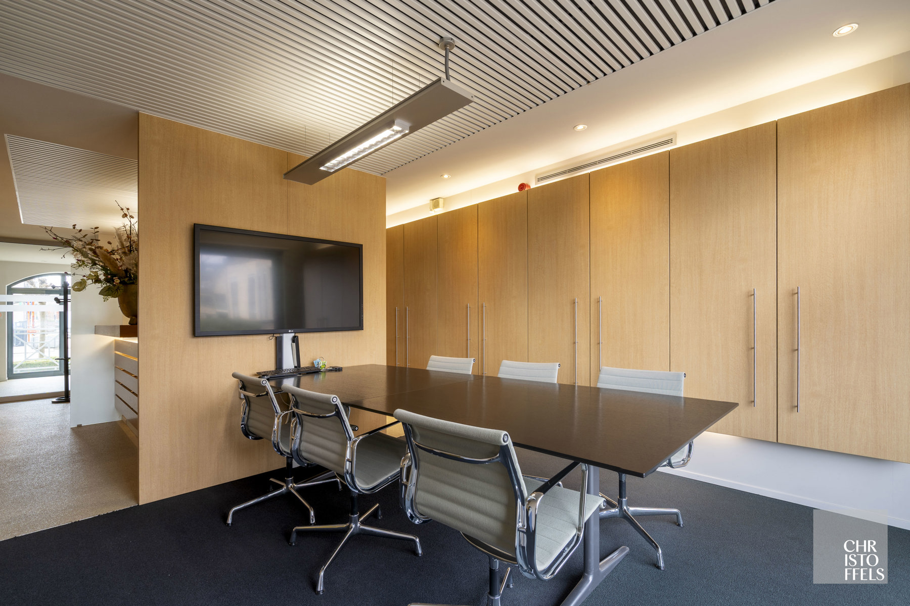 TE HUUR - Kantoorruimte (209m²) op toplocatie in Lanaken! - foto 1