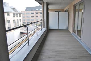 Ruim appartement op de 2de verdieping met groot terras en garage, ideaal gelegen in het centrum van Zaventem.Inkomhal, WC, Living met terras, keuken...