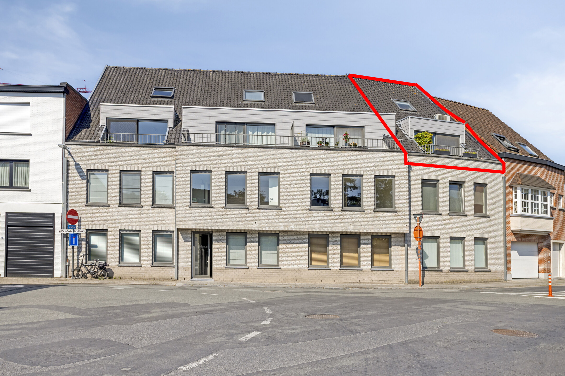 Duplex appartement te koop in centrum van Waregem - foto 1