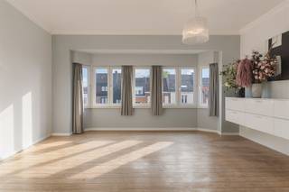 RÉSIDENCE UNIQUE AVEC CARACTÈRE, FLEXIBILITÉ ET OASIS DE VERDURE – UNE MAISON À VALEUR AJOUTÉELaissez-vous surprendre par cette maison exceptionnelle...