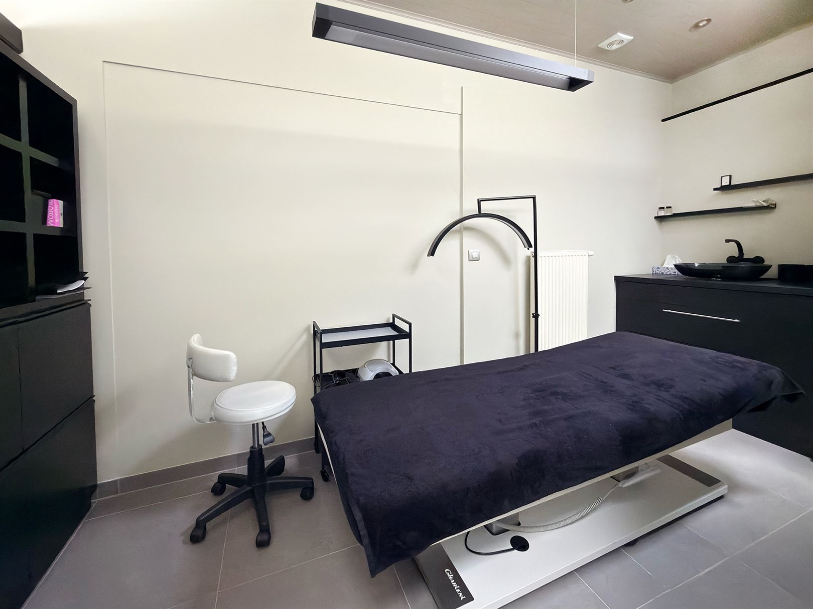 Handelsgelijkvloers, 3 appartementen en eigen parking!! - foto 5