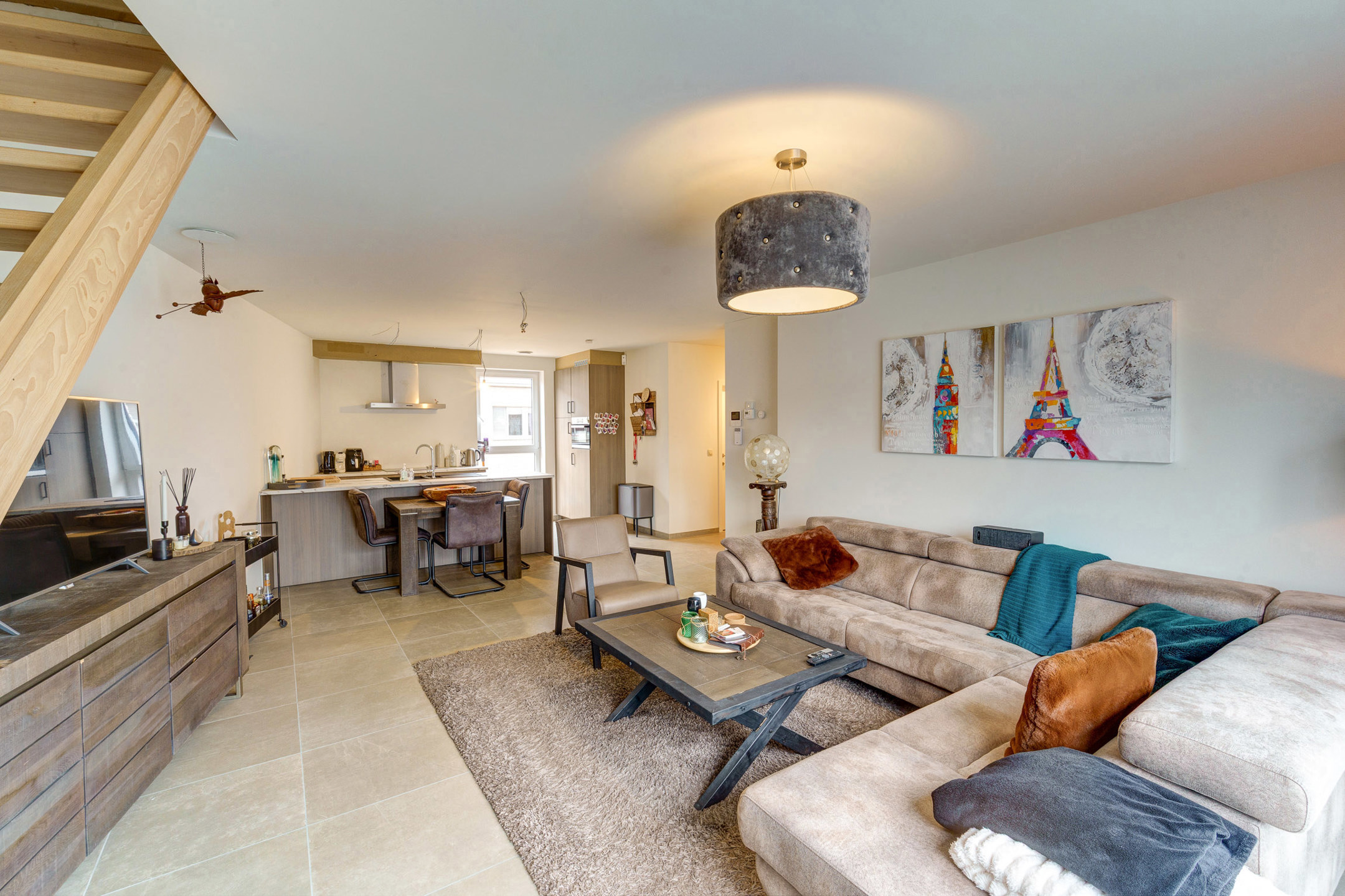 Modern duplexappartement met open leefruimte en groot terras - foto 2