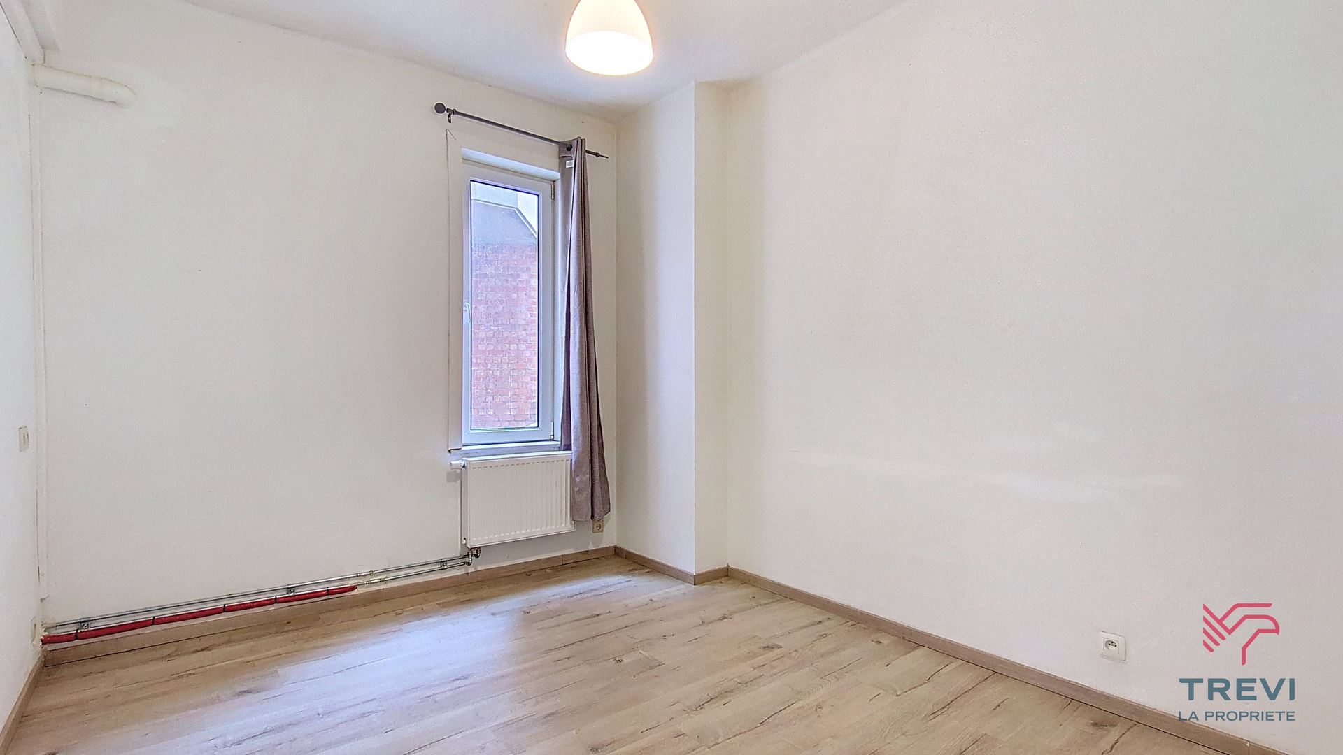 Appartement te huur in Charleroi met 2 slaapkamers - foto 4