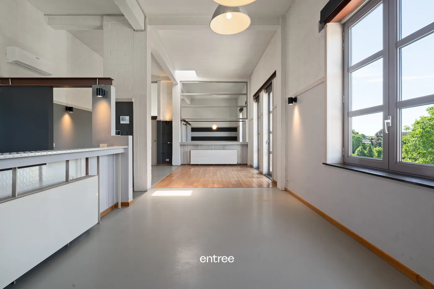 Lichtrijke loft met overdekte staanplaats - foto 5