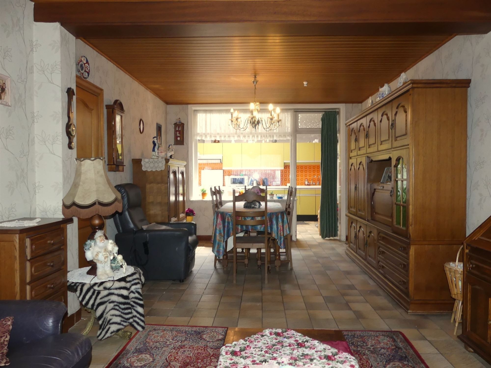 Te renoveren dorpswoning met tuintje en garage - foto 4