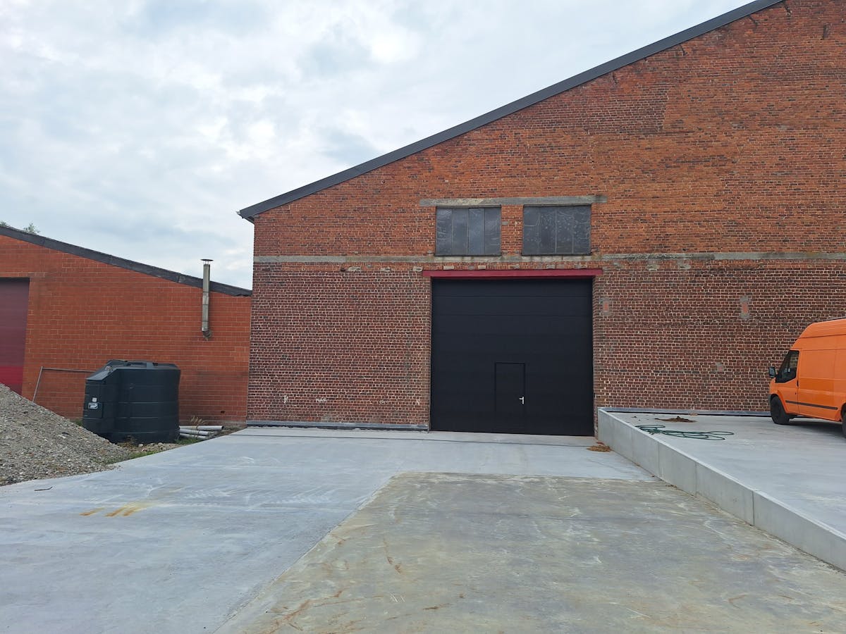 Entrepôt d'environ 620m² à louer à Lendelede - photo 1