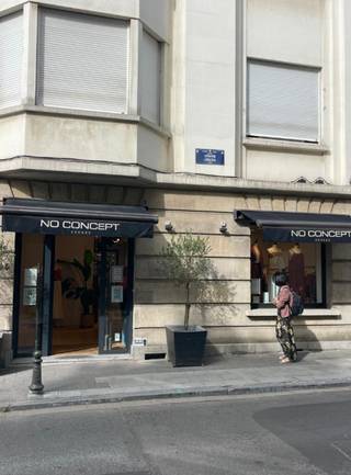 Situé sur l’emblématique Avenue Louise à Bruxelles, ce rez-de-chaussée commercial de ± 110 m² accueille actuellement le magasin "No...