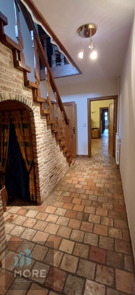 Rijwoning met inpandige garage en zonnige tuin te Knokke-Dorp vlakbij het oude ziekenhuis - foto 4