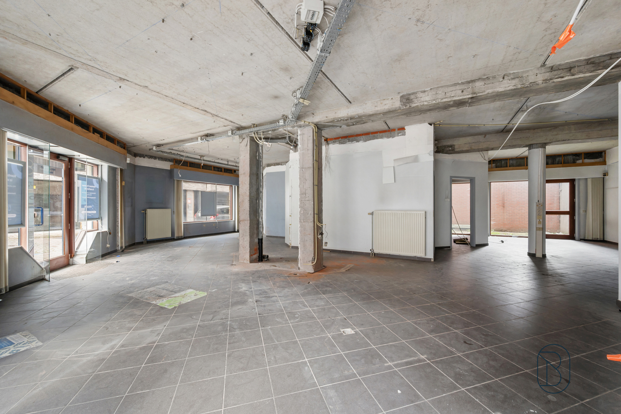 Topgelegen commerciële hoek!  - foto 4