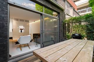 Deze stijlvolle duplexwoning bevindt zich in een privatief woonproject, rustig gelegen tussen de Schelde en de Kloosterstraat, in het hart...