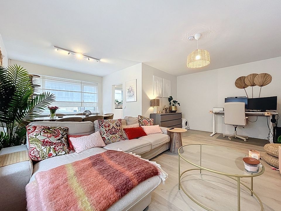 Gerenoveerd hoekappartement GLV (2 slpks + dressing/bureau/babykamer) met tuin en garage - foto 4