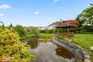 Bent u op zoek naar de ideale locatie om uw droomwoning te realiseren? Dan is deze bouwgrond voor open bebouwing aan de Weg Messelbroek in Zichem beslist een mooie opportuniteit.<br /><br />Met een perceeloppervlakte van 911 m² biedt deze bouwgrond voldoende ruimte voor het bouwen van een vrijstaande woning met een aangename tuin. De grond is gelegen in woongebied en geniet van een semi-landelijke omgeving, terwijl alle dagelijkse voorzieningen, scholen, winkels en openbaar vervoer zich in de nabije omgeving bevinden.<br /><br />Dankzij de perceelgrootte en de open bebouwingsmogelijkheden geniet u van maximale vrijheid bij het ontwerpen van uw toekomstige woning. Hier creëert u een thuis die volledig aansluit bij uw woonwensen, met ruimte voor een mooie tuin, terras en voldoende privacy.<br /><br />Een uitstekende kans voor wie op zoek is naar een bouwgrond met een vlotte verbinding naar Scherpenheuvel, Diest, Leuven en de omliggende gemeenten.<br /><br />Maak vandaag nog je afspraak voor meer informatie.<br />Mail naar info@immopersyn.be of bel 013 444 008.
