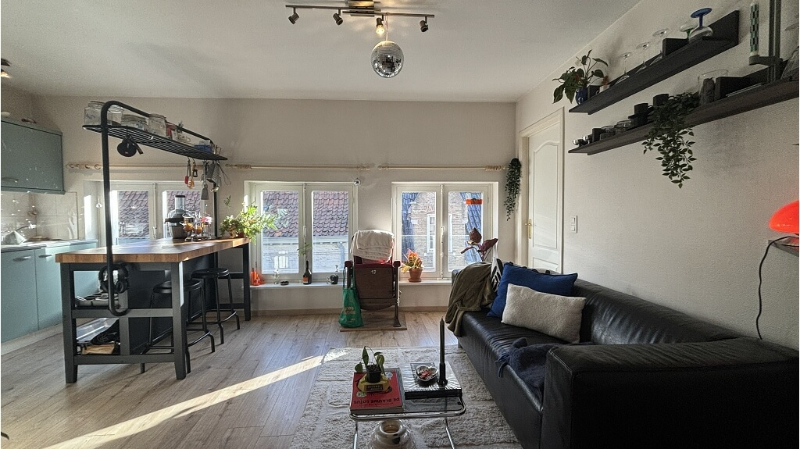Lichtrijk 2-slaapkamerappartement te huur in centrum Brugge - foto 5
