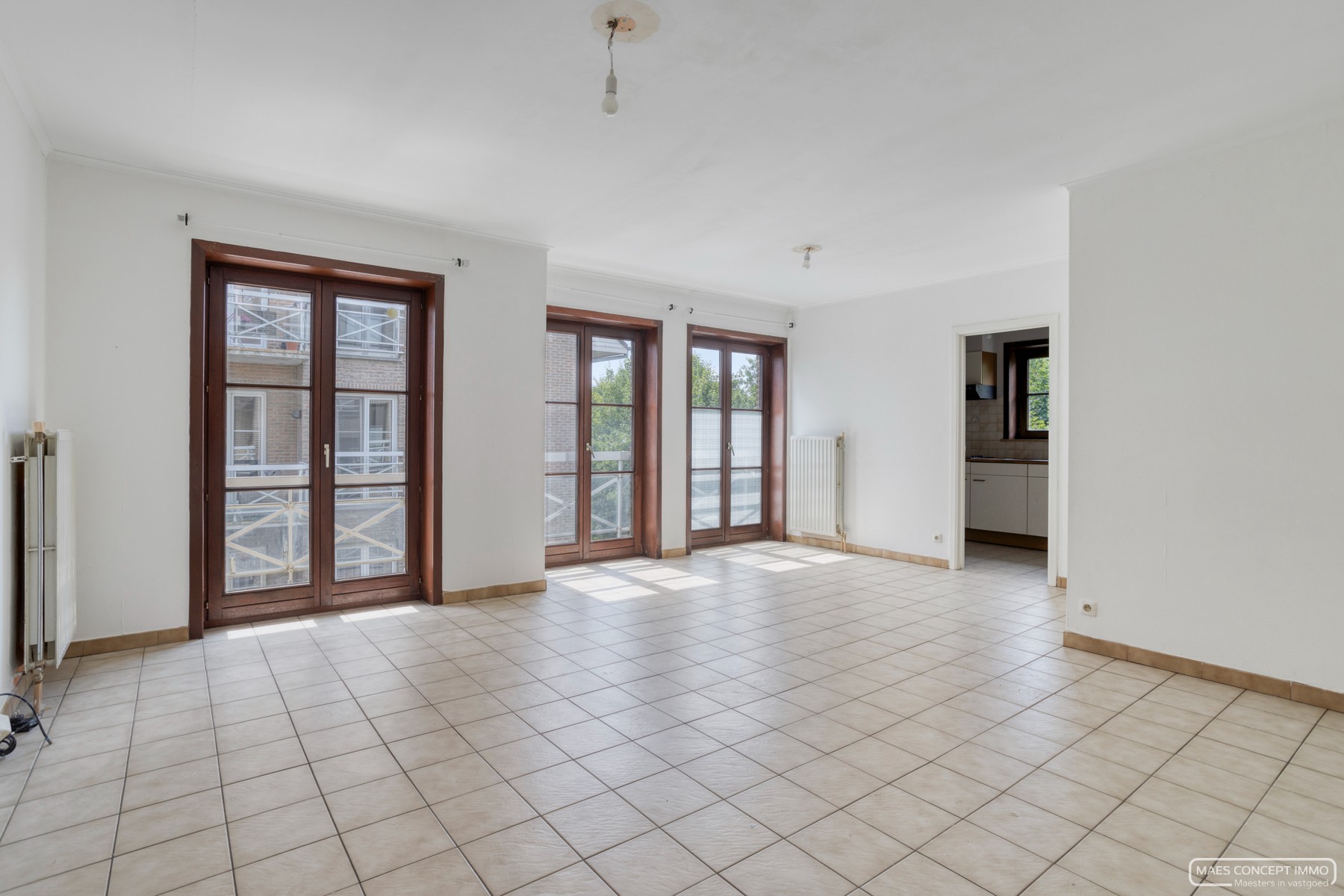 Tweeslaapkamerappartement te koop in Harelbeke — topligging vlak bij Kortrijk! - photo 2