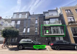 Dit moderne appartement geniet van een topligging vlak bij de Grote Markt in Blankenberge. Op wandelafstand vindt u niet alleen de levendige...