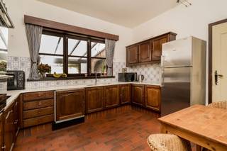 Te renoveren woning met grote tuin en eigen bos in rustig Bonheiden. Omgeven door groen en op wandelafstand van het natuurdomein Mispeldonk en de...