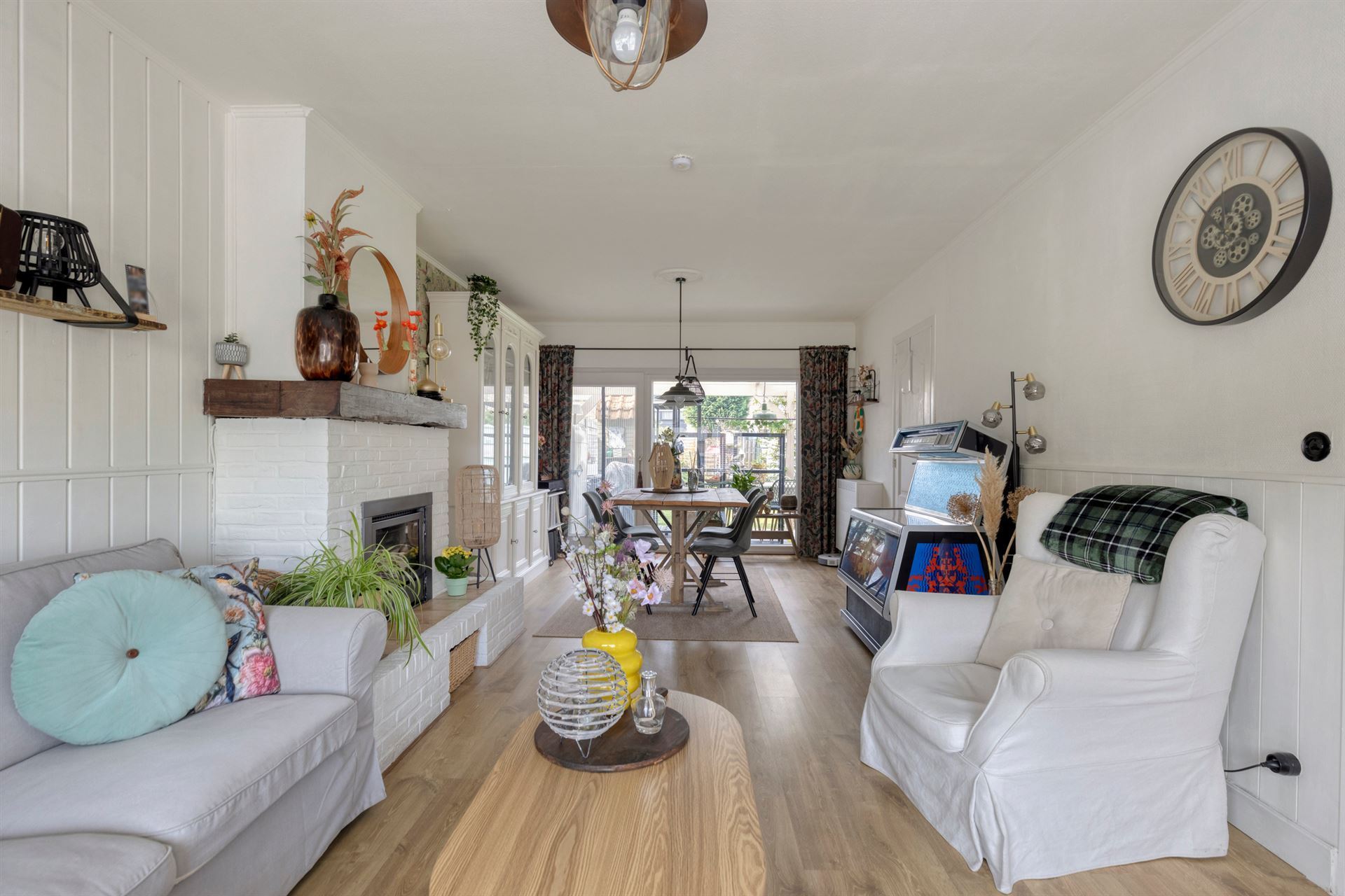 Leuke gezinswoning met 4 slaapkamers, aangename tuin en garage - foto 3