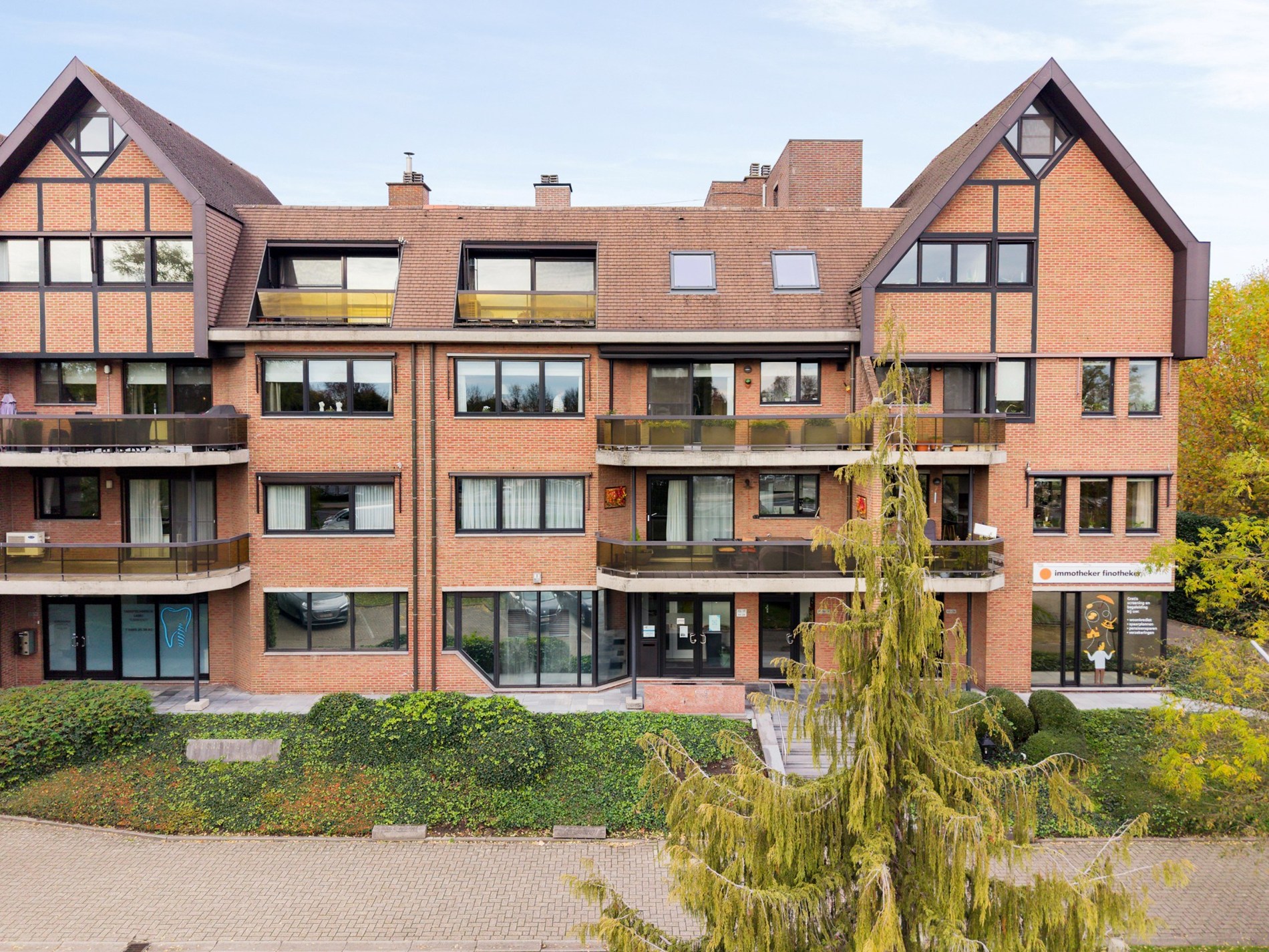 Handelspand ca. 500m² met 8 privé parkeerplaatsen, aan de Ring van Turnhout - foto 1